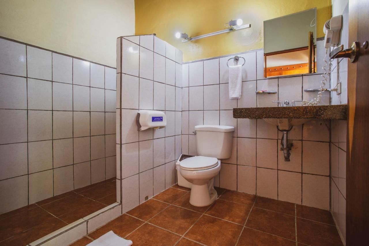 Hotel La Hacienda Quesada  Екстериор снимка