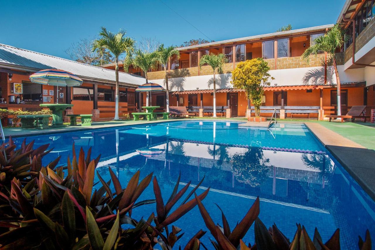 Hotel La Hacienda Quesada  Екстериор снимка
