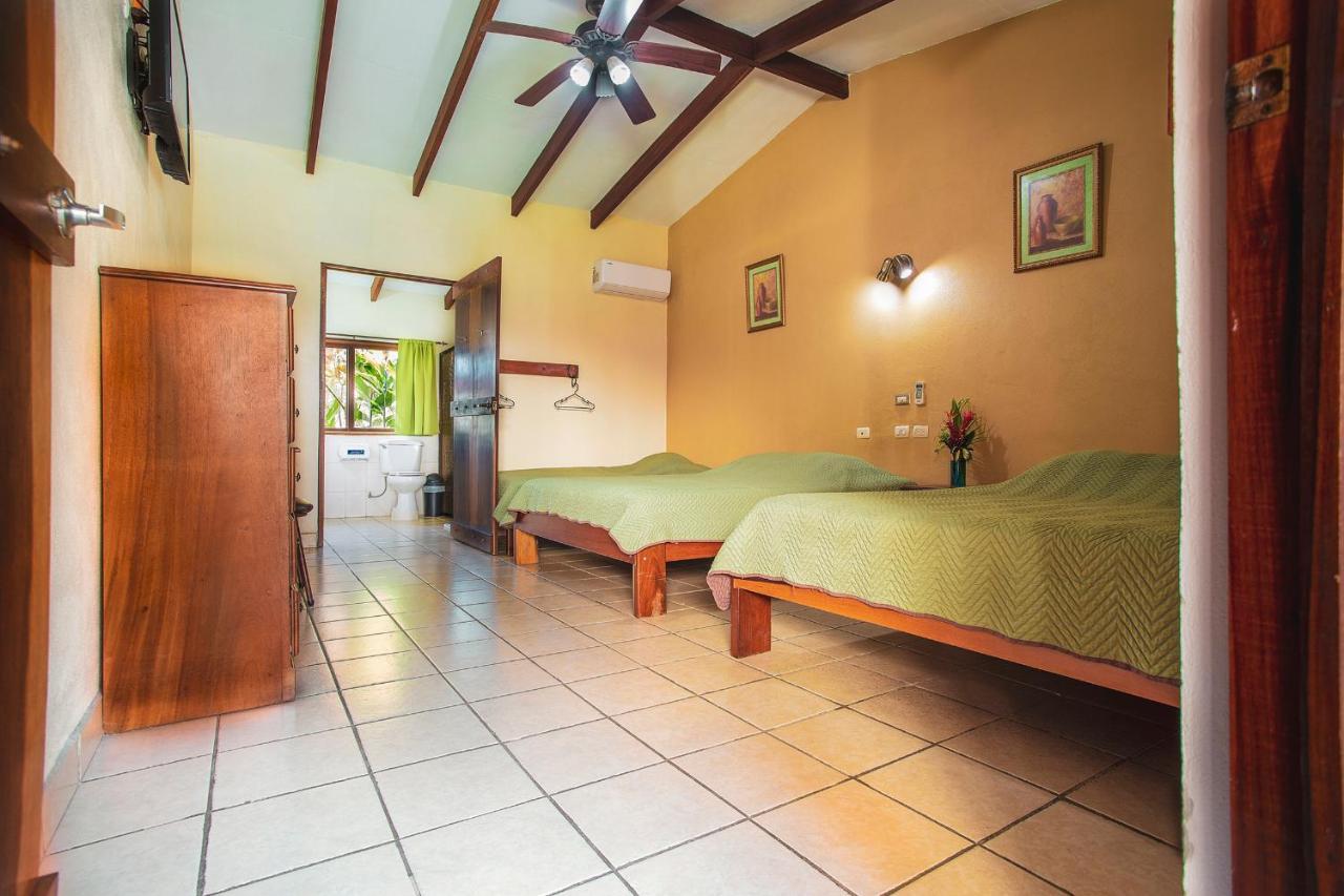 Hotel La Hacienda Quesada  Екстериор снимка