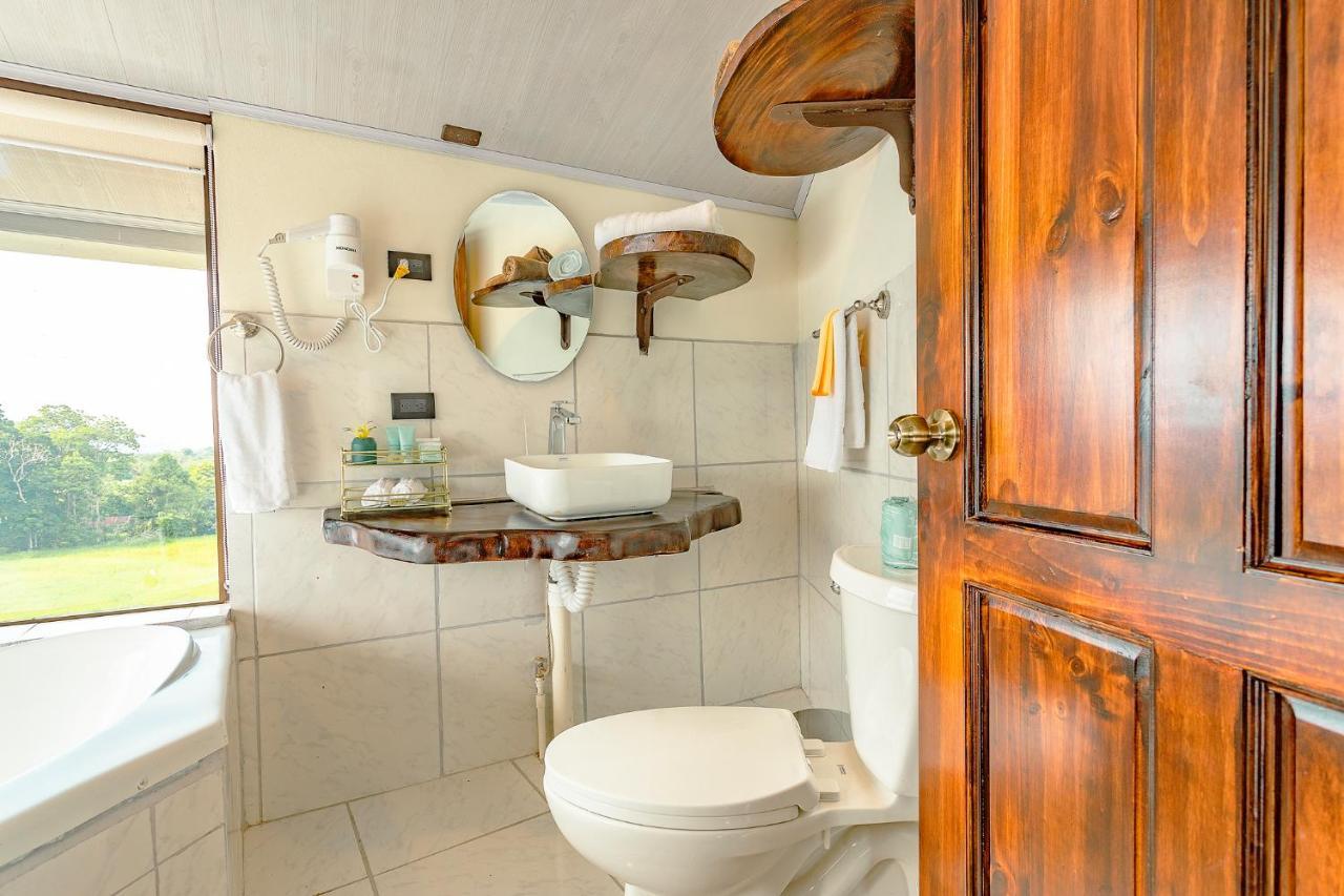Hotel La Hacienda Quesada  Екстериор снимка