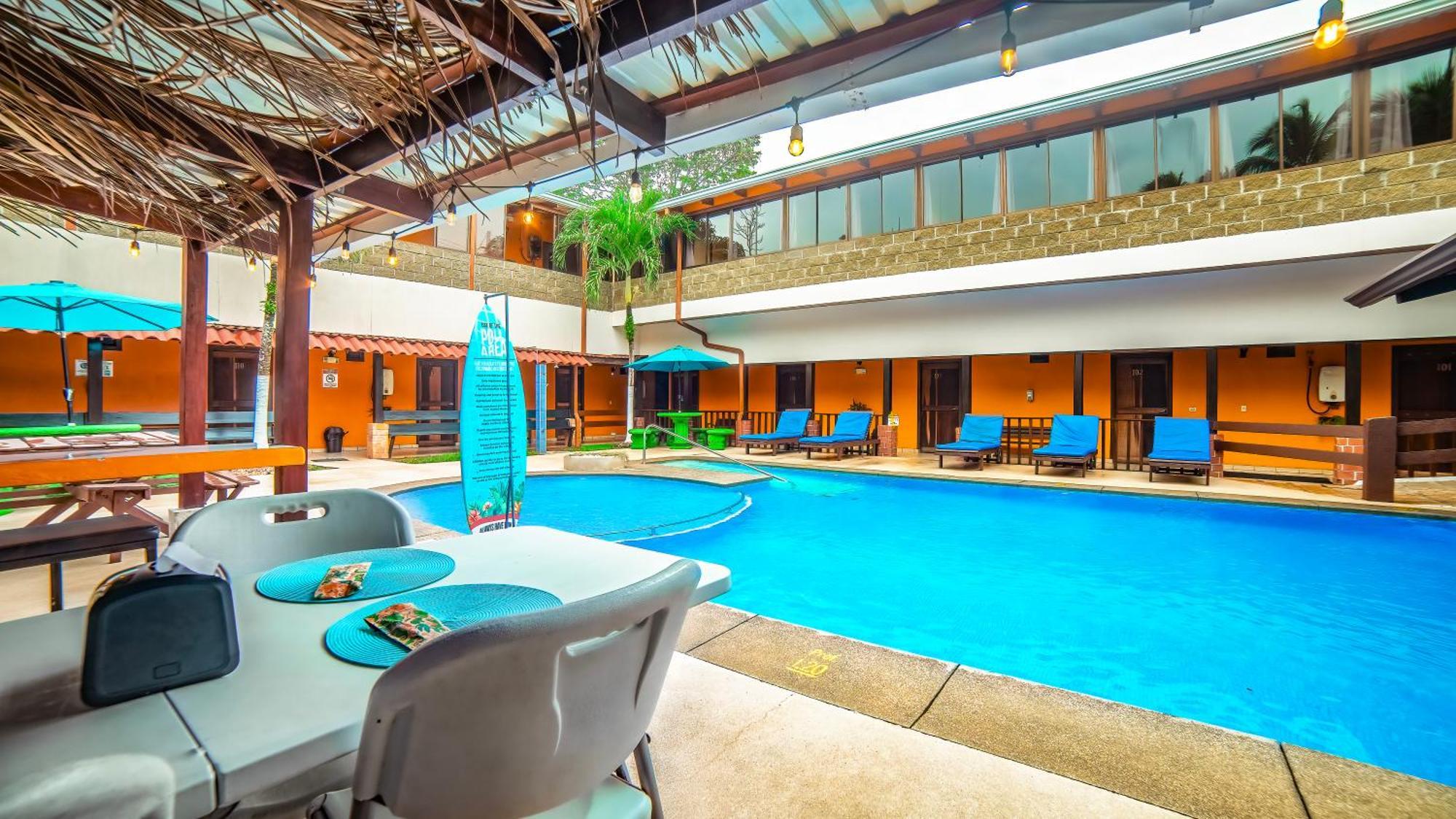 Hotel La Hacienda Quesada  Екстериор снимка