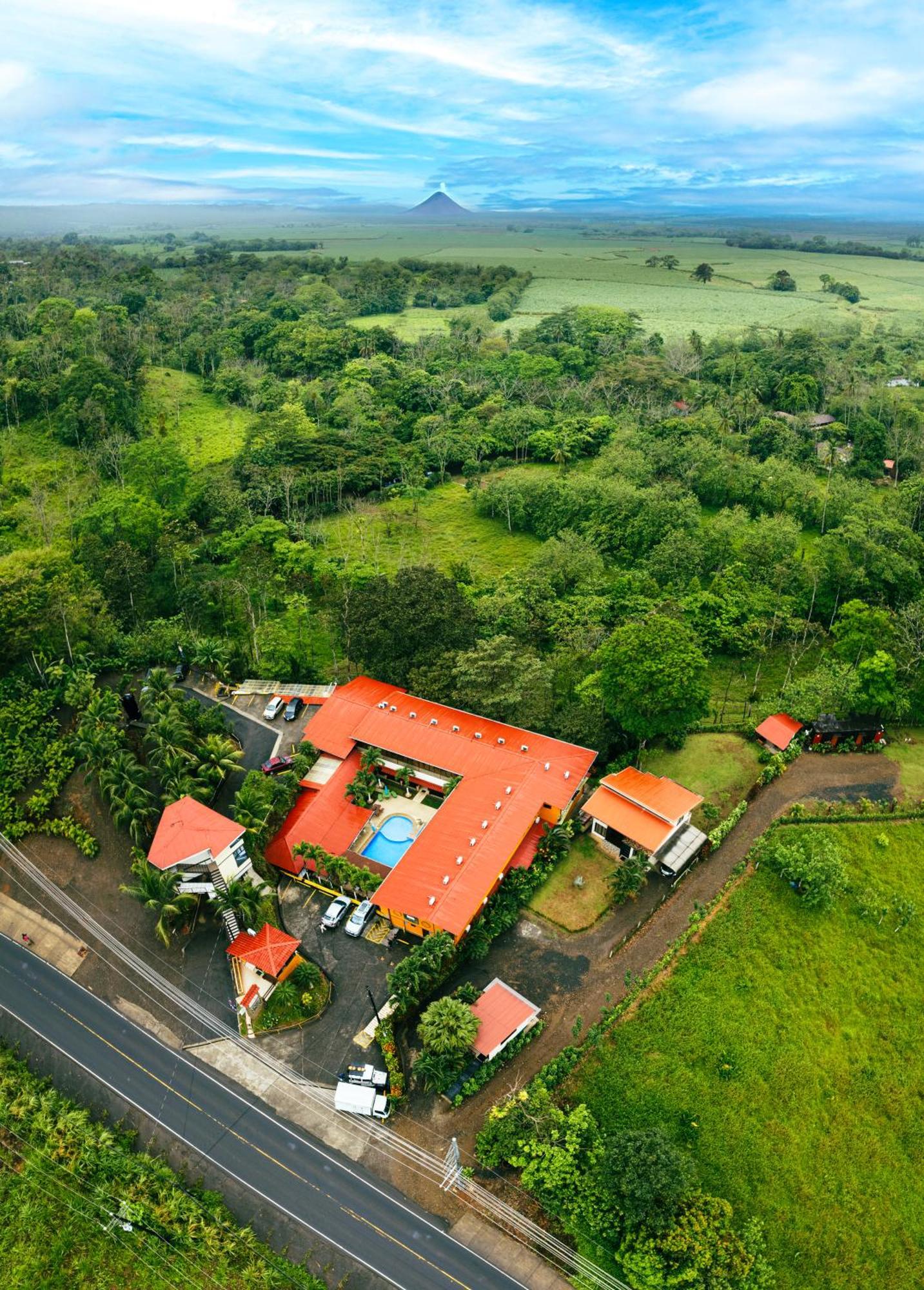 Hotel La Hacienda Quesada  Екстериор снимка