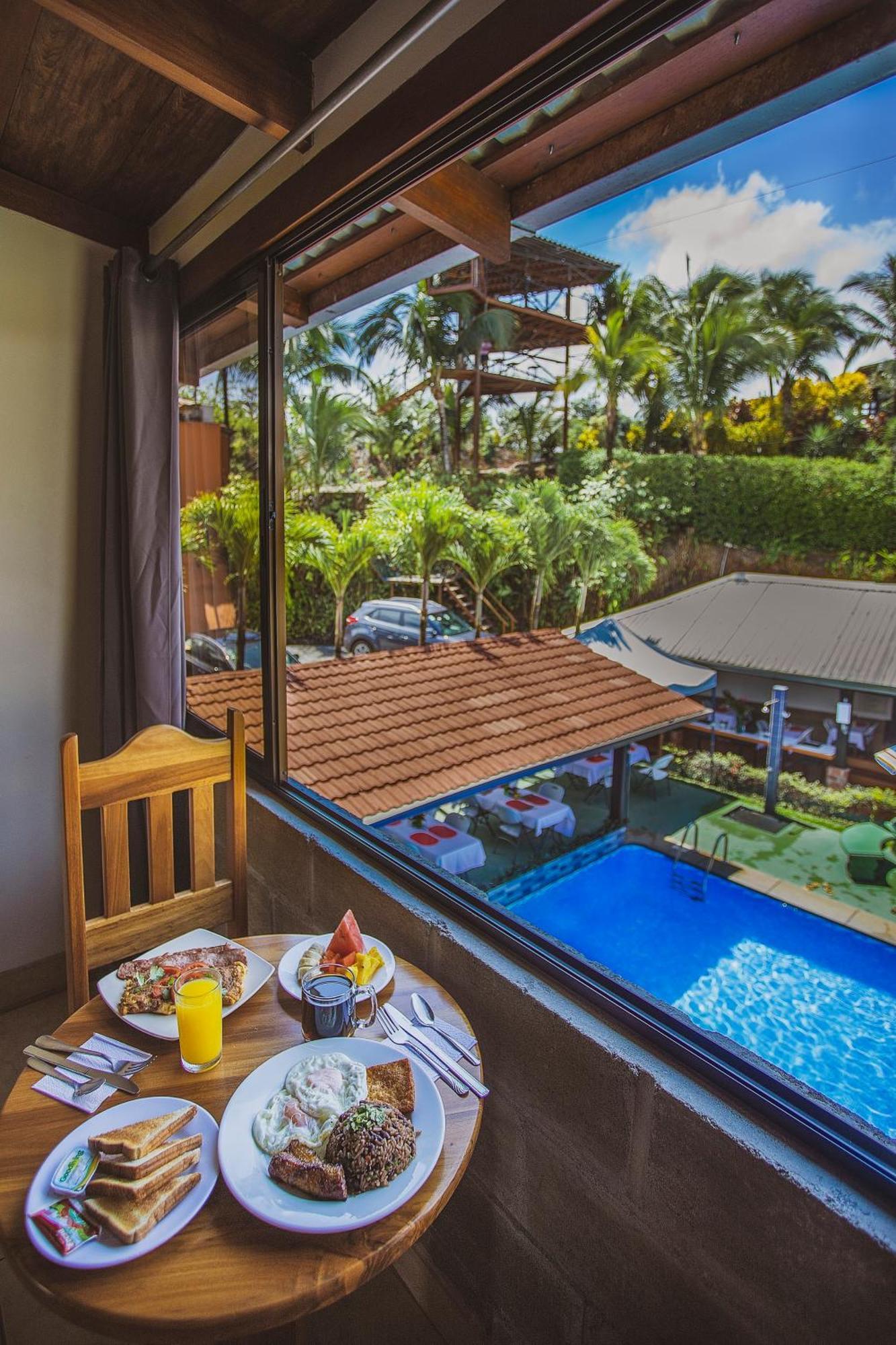 Hotel La Hacienda Quesada  Екстериор снимка
