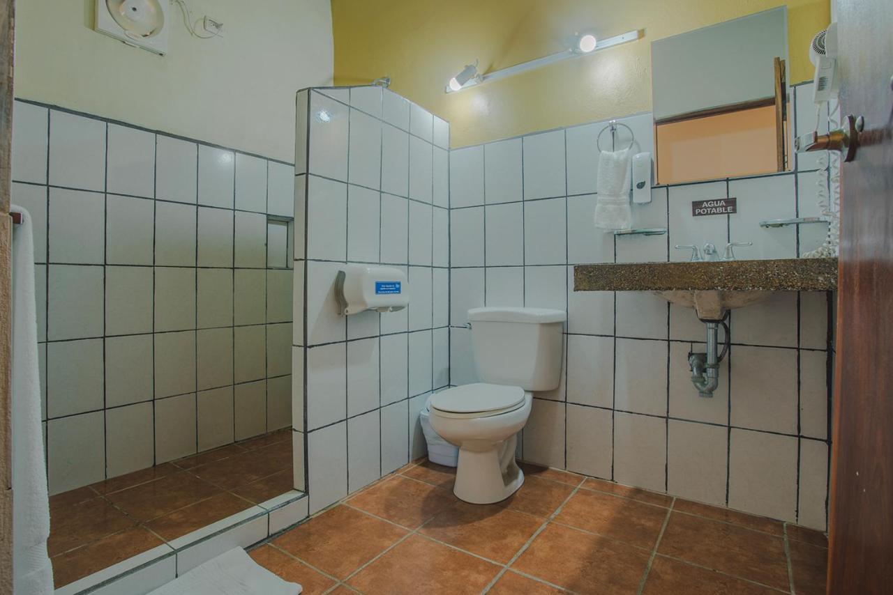 Hotel La Hacienda Quesada  Екстериор снимка